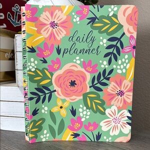 Floral Undated Daily Planner